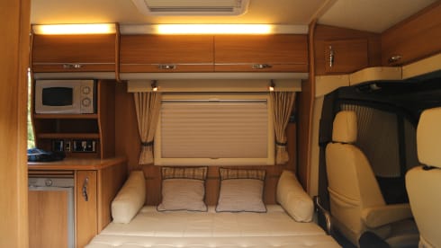 Devon – 2 berth Autosleeper Devon Aniversary Edition | Insurance | Low Mileage