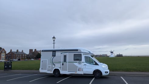 james – New luxury 4 berth Chausson 6 speed automatic 2025