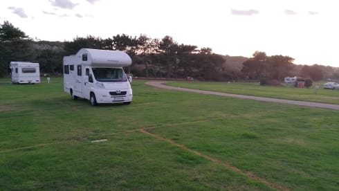 Panoramic – Gorgeous 2/3/4 Berth motorhome