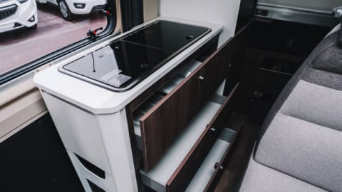 Benni – 2-person Benimar bus from 2026