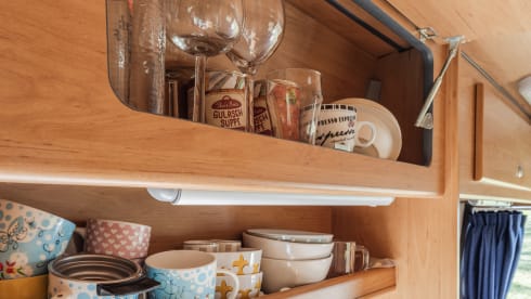 Vip camper loopt lekker met alles er op en aan makkelijk pakeren met een lengte van 5.40  – 2p Peugeot campervan from 2002