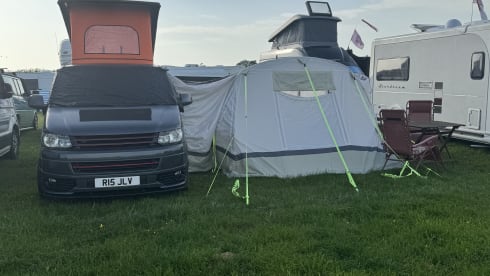 Camper Volkswagen a 4 posti letto del 2015