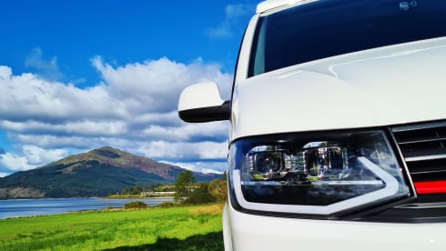 Wallace – High Spec 4 berth VW T6 Camper in Derbyshire