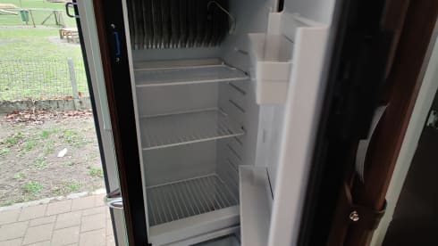 Beautiful family camper for 5 people, fully equipped