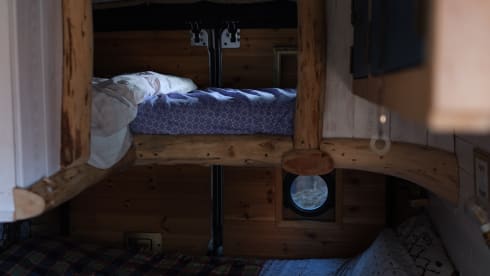 Sally Vanzilla – Handcrafted Citroën Relay Camper – Sleeps 4, Off-Grid Ready