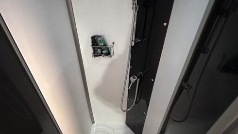 Dreammobile – 5p Benimar semi-integrated from 2021