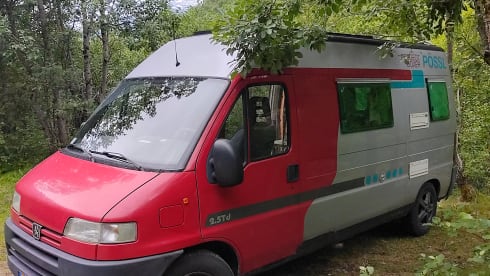 2p Peugeot campervan uit 1998