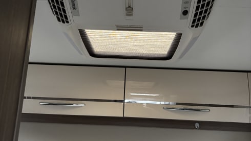 Challenger – 5p Challenger semi-integrated uit 2016