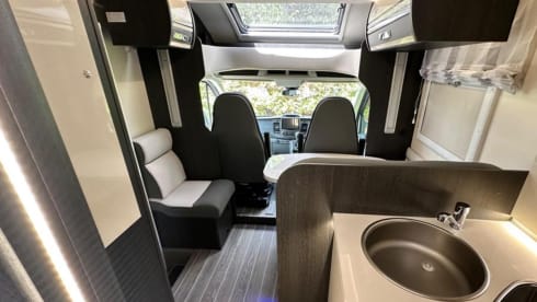 Wee Arria – Brand New 4 Berth Automatic Insurance Inclded