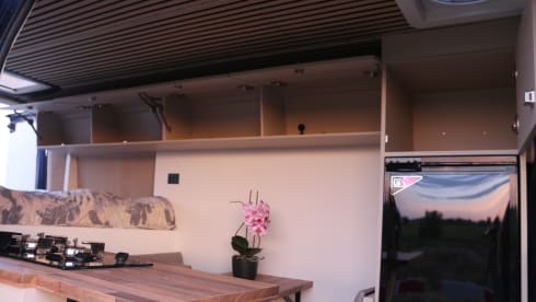 Henk – Unique Renault Master camper, equipped for a new adventure 