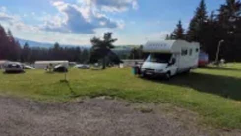 Skydive  – 6 person Ford Rimor motorhome