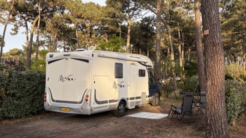 Familie de Puijt & le Grand Camper – Fiat 4P semi-intégrée à partir de 2012