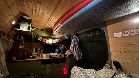 Bodhi – 2p Ford bus from 2009