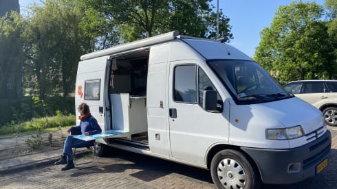 2p Peugeot bus from 1996