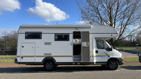 BAMBO WHEELS – Spacious nice family camper