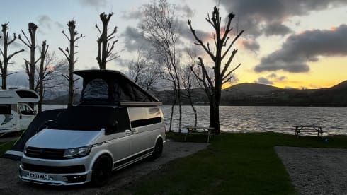 The Onyx – 4 Berth, 5 Seater, VW T6 Highline Campervan
