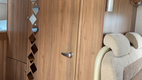 Happy Camper – Happy camper, 4 people, neat and clean.