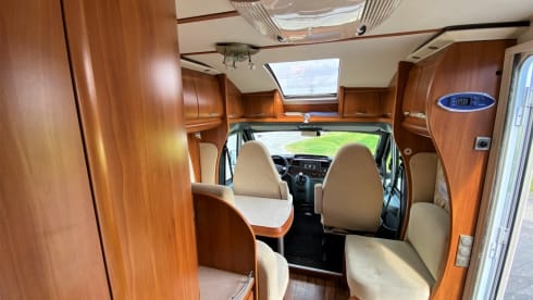 Nice compact Ford camper!