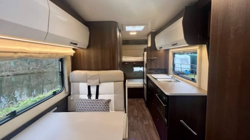 Rollerteam  – 6 berth Roller Team alcove from 2017