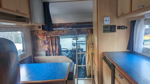 Dacha op wielen – 4p Eura Mobil alcove from 2000
