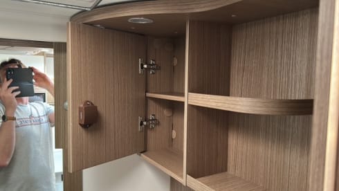 LiKaJo – Beautiful young 4-person Carado alcove from 2019