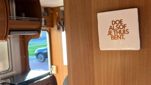 5 person comfort on wheels bunk bed, air conditioning and solar panel 