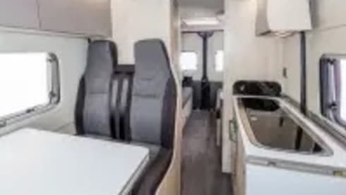 Iona (Automatic) – Auto-Trail Expedition from 2024 (Automatic)