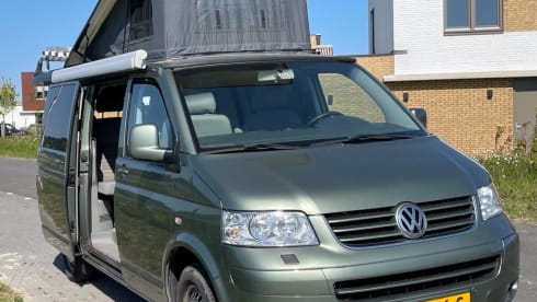 California  – 4 pers. Volkswagen bus camper