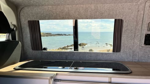 Tilly – Rox Campers - Luxury 4 Berth VW T6 Campervan with Night heater