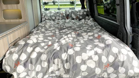 Phoenix – Long wheel base VW Campervan with Solar!
