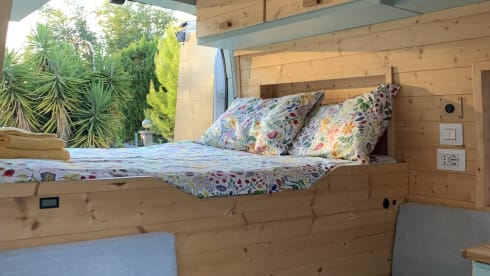 Makai – Van Camperizzato in legno