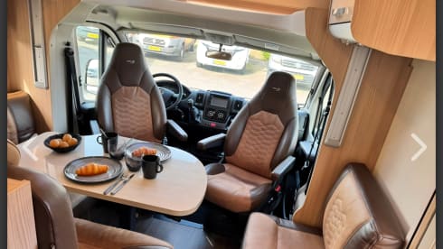 4p Bürstner semi-integrated uit 2019