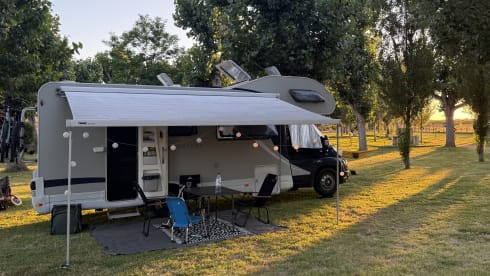6p spazioso camper familiare con letti a castello fuori dalla rete