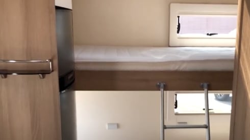 Mobile home with 6 sleeping places - My home is where my camper is