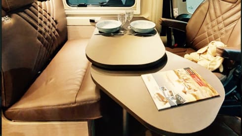 Brand new 4 p Bustner full-option campervan for the biggest adventures