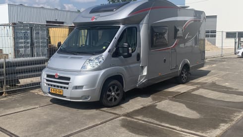 zwerver – Complete luxe 2-persoons camper te huur