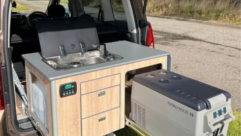 Tartan tramp  – 4 berth Peugeot rooftop from 2014