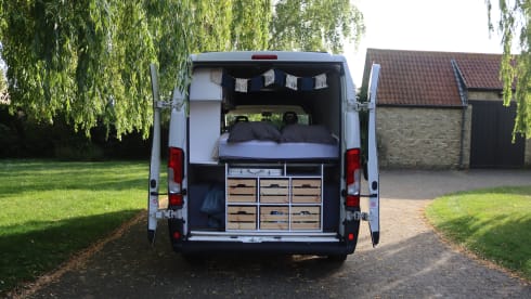 Beluga – volledig uitgeruste en onbeperkte off-grid 2p zelfbouw fiat