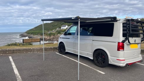 VW_VACAY – 4 berth Volkswagen campervan from 2020