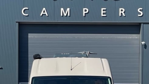 Vogelvlucht – 2p Fiat bus uit 2021