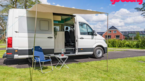 Fluistercamper – 100% electric VW Crafter, 2 persons, interior 2023