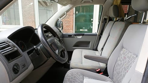 Fresh Volkswagen T5 (self-sufficient)