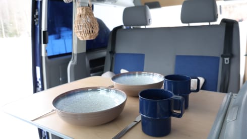 Uggla – VW California Ocean für 4 Personen mit Sitz- und Schlafmöglichkeit