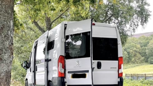 The Wee Pickle – Magnifique camping-car Peugeot Boxer aménagé