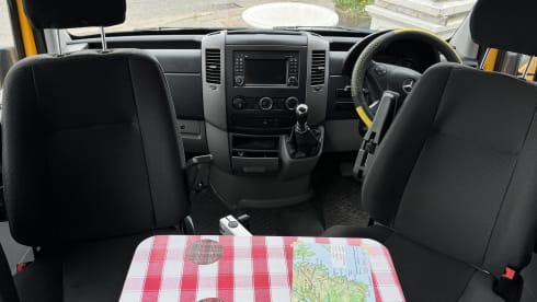 NC500 – Off-grid 2 berth MWB Mercedes Sprinter