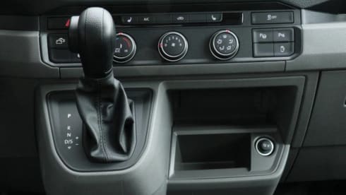 4 personen  – 4p VW GRAND CALIFORNIA automatic all luxury toilet and shower BJ 2022