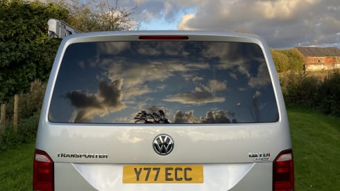 Terrence – 2 berth Volkswagen campervan from 2016