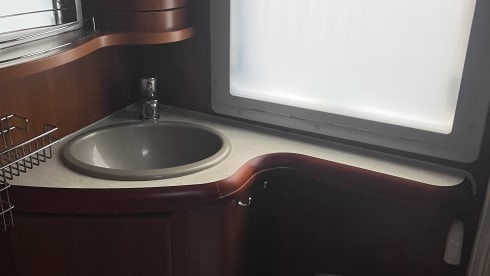 2p moblivettas p 600 semi-integrated uit 2009