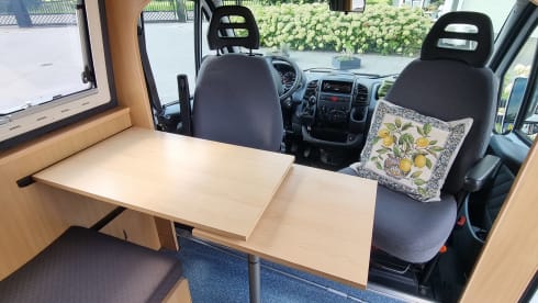 2p Fiat bus from 2005