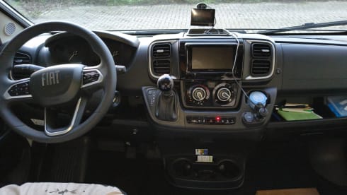 2-seater Knaus semi-integrated from 2026